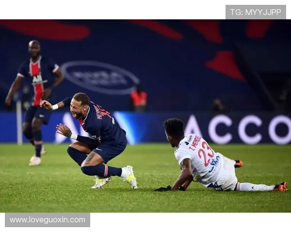 梅西领衔巴黎圣日耳曼豪华阵容 突破纪录迎接新赛季挑战