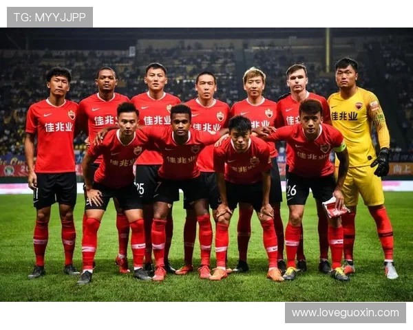 欧洲豪门激战正酣新星爆发引领冬季转会格局突变话题持续升温热潮